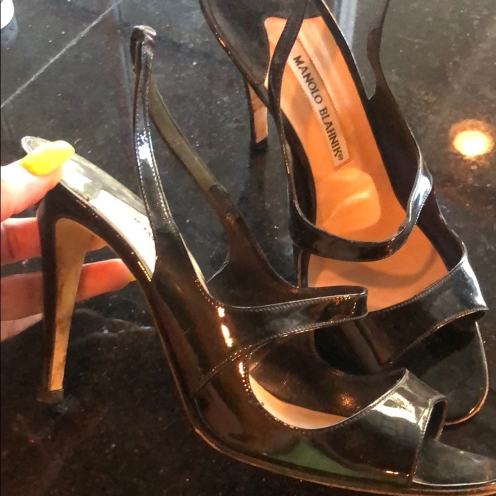 Manolo Blahnik Peep Toe heels